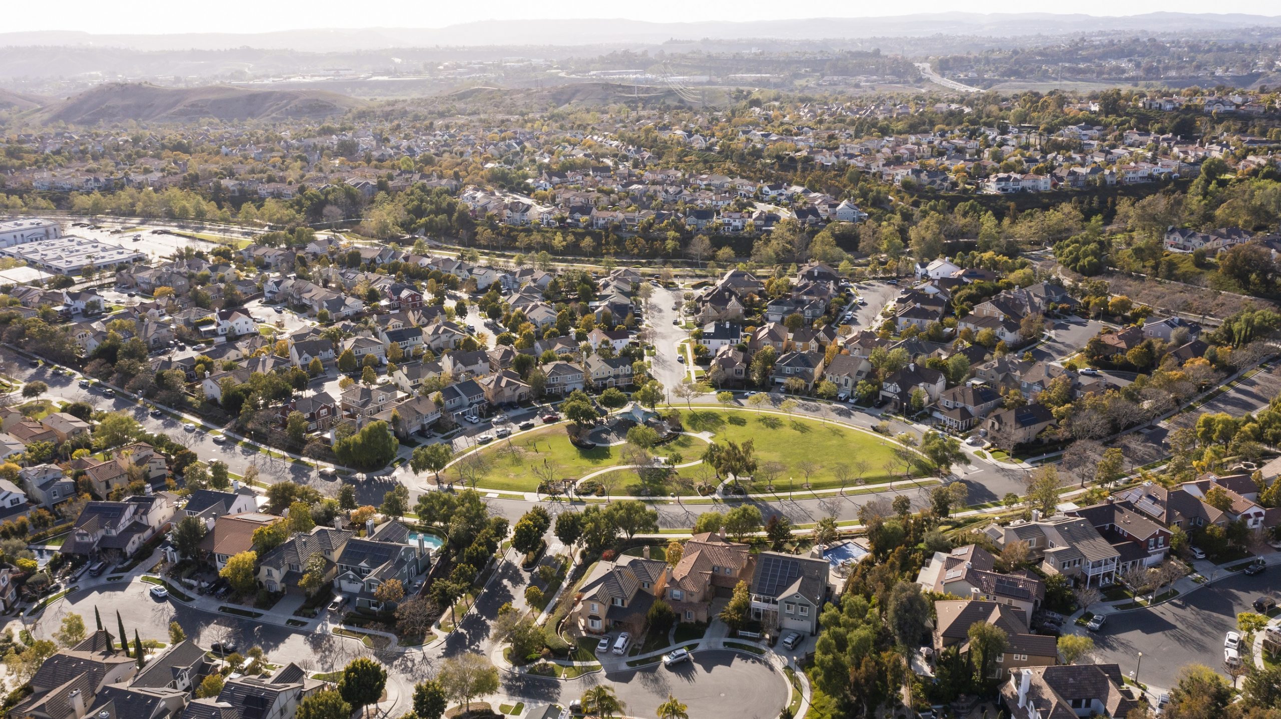 Sunny daytime view of a neighborhood in Ladera Ranch, California, USA.